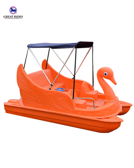 Plastic 4 seats leisure swan PE pedal boat for water park