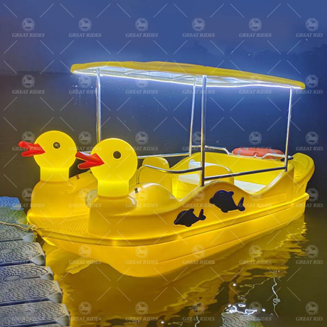 Cute Duck Shape 5-Person Electric Paddle Boat PE Plastic Water Ride for Kids & Families for Sale