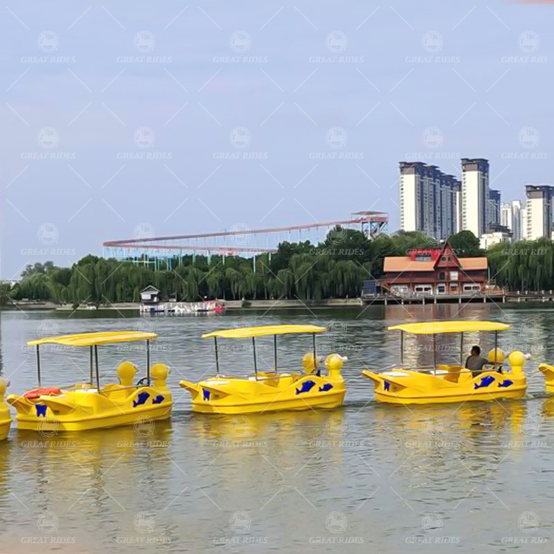 Cute Duck Shape 5-Person Electric Paddle Boat PE Plastic Water Ride for Kids & Families for Sale